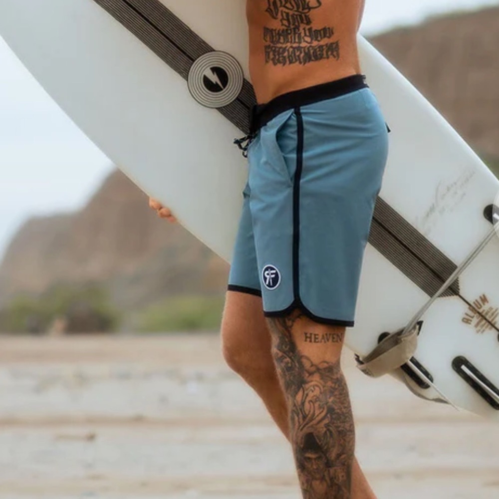 BREAK BOARDSHORT